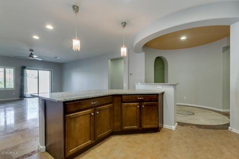 3638 E Cat Balue Dr, Phoenix, AZ 85050 photo 3