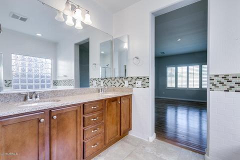 3638 E Cat Balue Dr, Phoenix, AZ 85050 photo 13