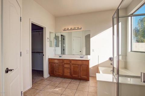 6815 S 37th Dr, Phoenix, AZ 85041 photo 9