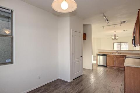 6815 S 37th Dr, Phoenix, AZ 85041 photo 8