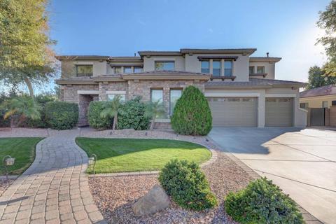 563 E Phelps Ct, Gilbert, AZ 85295 photo 2