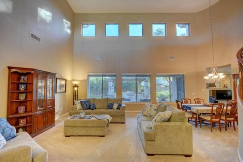 563 E Phelps Ct, Gilbert, AZ 85295 photo 7