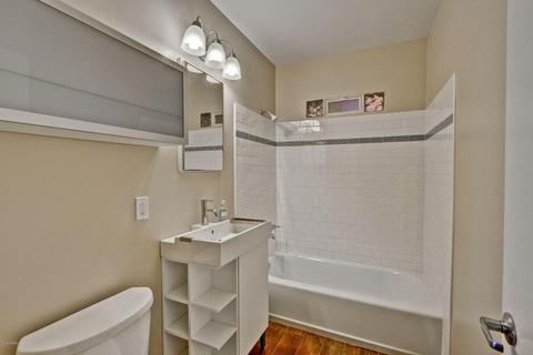 929 E Denton Ln, Phoenix, AZ 85014 photo 14