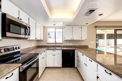 1611 E Candlestick Dr, Tempe, AZ 85283 photo 9