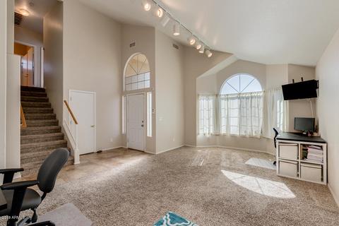 2556 E Taro Ln, Phoenix, AZ 85050 photo 4