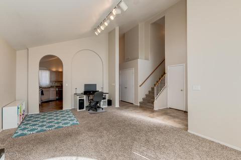 2556 E Taro Ln, Phoenix, AZ 85050 photo 3