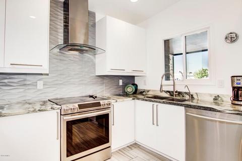 3713 E Laurel Ln, Phoenix, AZ 85028 photo 11