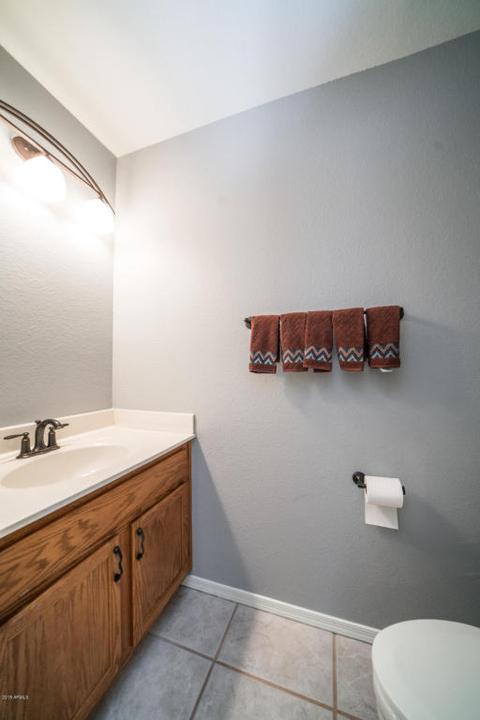 4345 E Abraham Ln, Phoenix, AZ 85050 photo 15