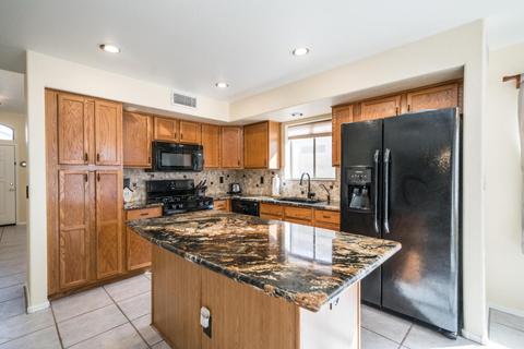4345 E Abraham Ln, Phoenix, AZ 85050 photo 8