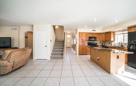 4345 E Abraham Ln, Phoenix, AZ 85050 photo 7