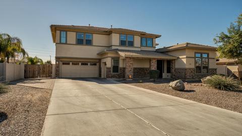 559 E Beauchamp Dr, Gilbert, AZ 85297 photo 1