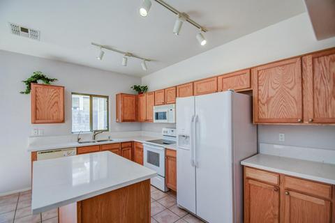 2739 E Schiliro Cir, Phoenix, AZ 85032 photo 11