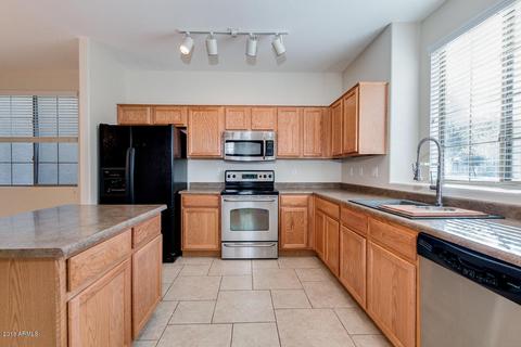 4378 E Selena Dr, Phoenix, AZ 85050 photo 2