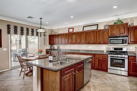 1258 E Macaw Dr, Gilbert, AZ 85297 photo 5