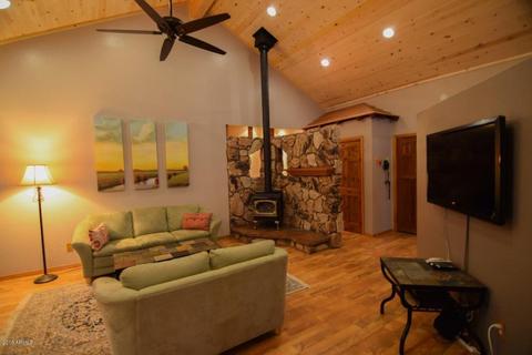 2213 Forest Park Dr, Overgaard, AZ 85933 photo 3
