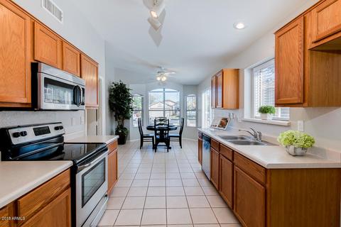2309 E Pinto Dr, Gilbert, AZ 85296 photo 4