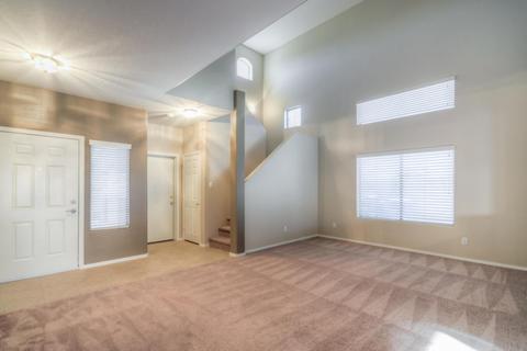 528 E Rainbow Dr, Chandler, AZ 85249 photo 2