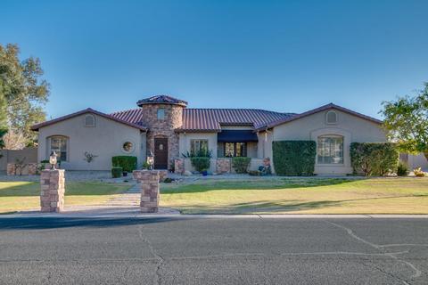 2631 E Meadowview Dr, Gilbert, AZ 85298 photo 1