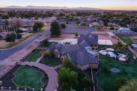 842 E Mesquite St, Gilbert, AZ 85296 photo 4