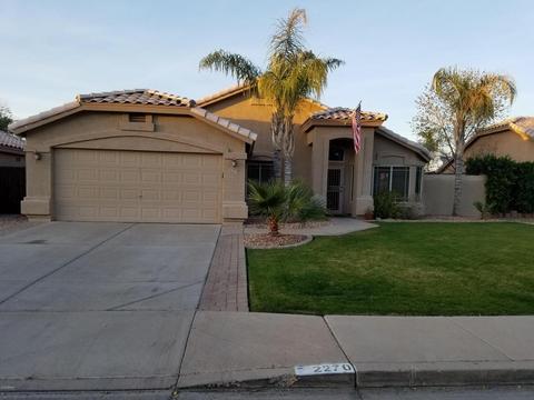 2270 E Manor Dr, Gilbert, AZ 85296 photo 1