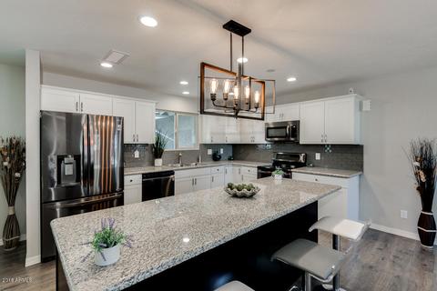 2426 E Mercer Ln, Phoenix, AZ 85028 photo 9