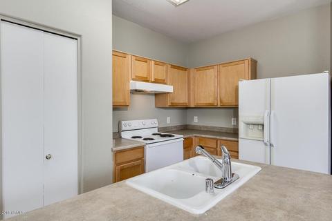 1404 E Sonrisas St, Phoenix, AZ 85040 photo 9
