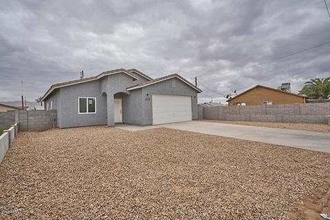 1929 Encinas Ln, Phoenix, AZ 85040 photo 3