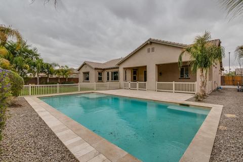 3138 E Warbler Rd, Gilbert, AZ 85297 photo 2
