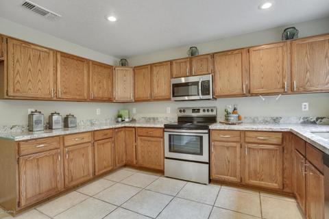 145 W Melody Ct, Gilbert, AZ 85233 photo 2