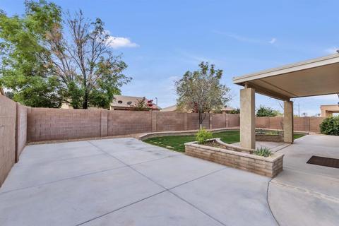 137 E Constitution Ct, Gilbert, AZ 85296 photo 23