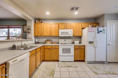 576 S Heritage Dr, Gilbert, AZ 85296 photo 6