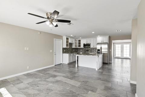 242 E Garnet Ave, Mesa, AZ 85210 photo 4