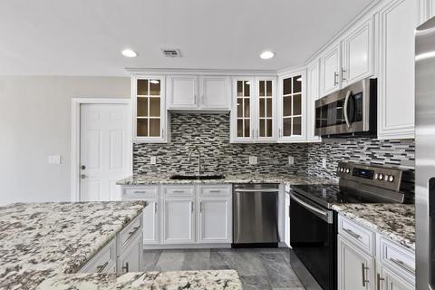242 E Garnet Ave, Mesa, AZ 85210 photo 8