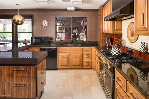 2220 E Solano Dr, Phoenix, AZ 85016 photo 6