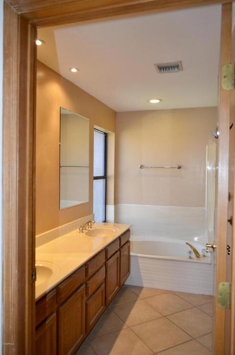 950 E Verde Ln, Tempe, AZ 85284 photo 14