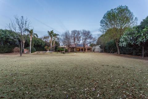 2527 E Strawberry Dr, Gilbert, AZ 85298 photo 54