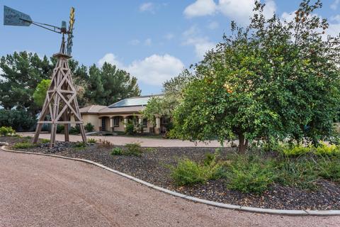 2527 E Strawberry Dr, Gilbert, AZ 85298 photo 5