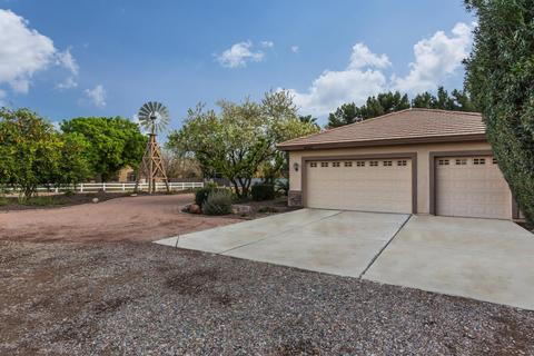 2527 E Strawberry Dr, Gilbert, AZ 85298 photo 11