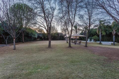 2527 E Strawberry Dr, Gilbert, AZ 85298 photo 57