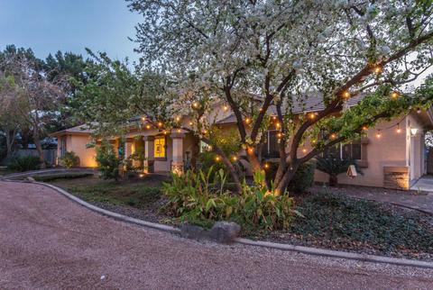 2527 E Strawberry Dr, Gilbert, AZ 85298 photo 1