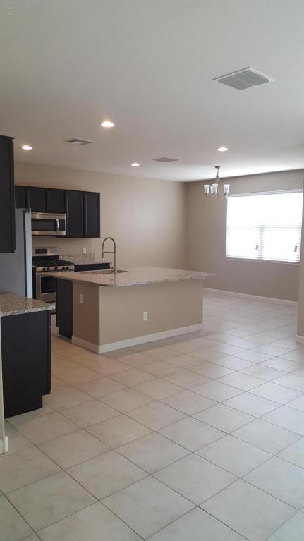 30592 W Mitchell Dr, Buckeye, AZ 85396 photo 4