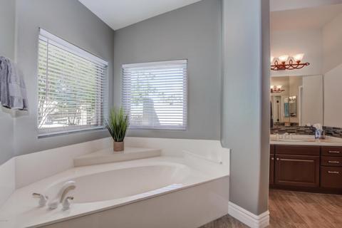 340 N Shore Ln, Gilbert, AZ 85233 photo 32