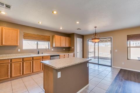 15670 W Crocus Dr, Surprise, AZ 85379 photo 5