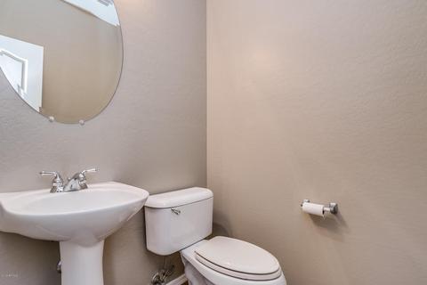 890 S Colonial Dr, Gilbert, AZ 85296 photo 9