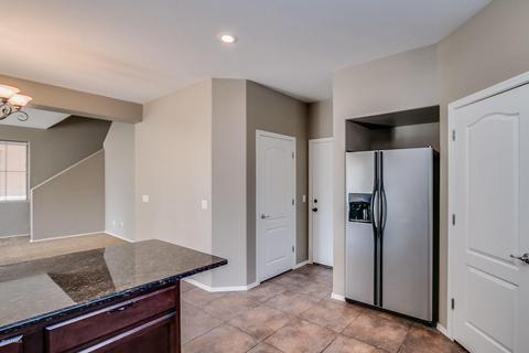 890 S Colonial Dr, Gilbert, AZ 85296 photo 8