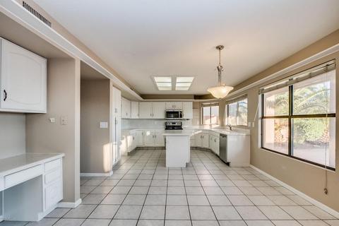 3301 E Cedarwood Ln, Phoenix, AZ 85048 photo 8