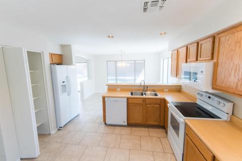 869 W Vaughn Ave, Gilbert, AZ 85233 photo 10