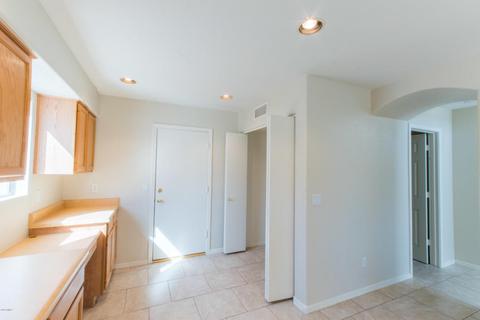 869 W Vaughn Ave, Gilbert, AZ 85233 photo 15
