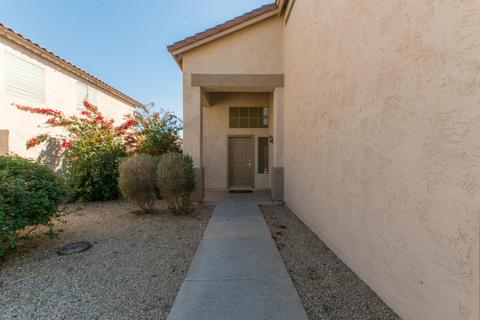 869 W Vaughn Ave, Gilbert, AZ 85233 photo 3