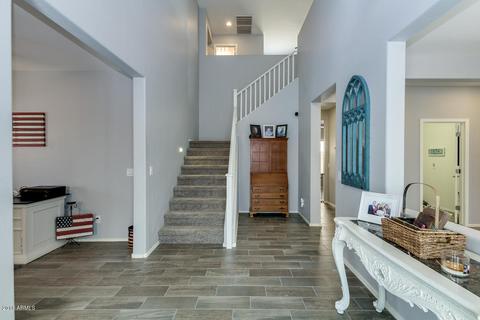 2685 E Gillcrest Rd, Gilbert, AZ 85298 photo 2